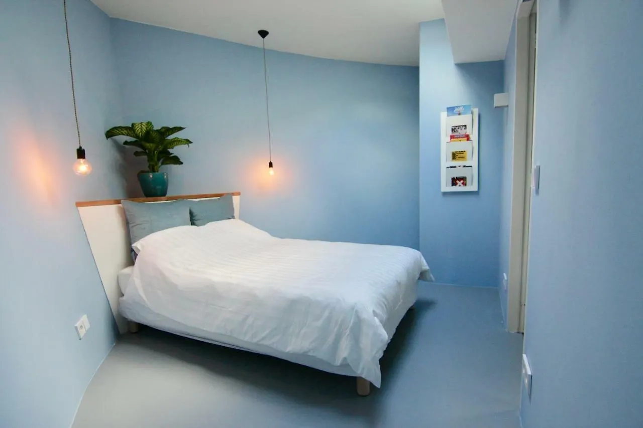 Sailor Suite Coaster Mado Amsterdam 0*,